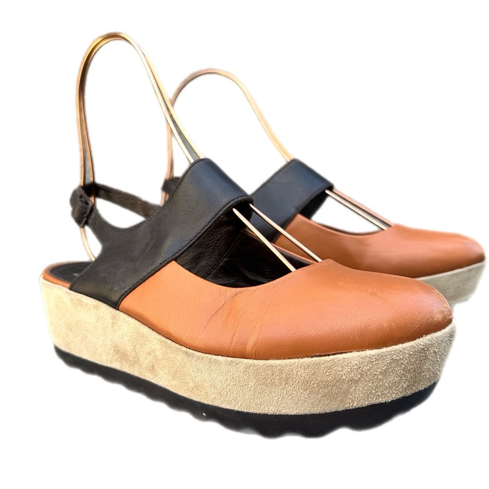 Camper Women's Black and Tan Platform Sandals Fits like a size 8